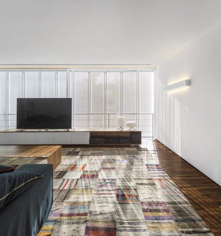 minimalist-concrete-casa-branca-in-the-tropics-8-750x802